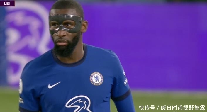 火力全开！孙颖莎王楚钦直落三局击败法国组合，助中国队先拿3分（孙颖莎／王楚钦三局横扫法国组合，助国乒率先拿下3分）