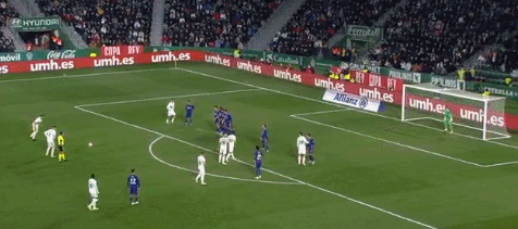 每体：吕迪格疑似受伤，皇马下轮仅剩阿森西奥一名后卫可用（每体：吕迪格恐伤缺，皇马下轮可用后卫只剩阿森西奥）