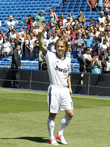 颜骏凌：夺冠的过程每年都不一样，4座中超冠军每一个都不同（颜骏凌：夺冠之路年年不同，四座中超桂冠各具特色）