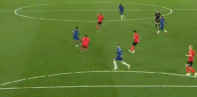 巴萨2-1逆转法兰克福，孔德头球双响，亚马尔、拉什福德送助攻（巴萨2-1翻盘法兰克福，孔德双头破门，亚马尔与拉什福德献助攻）