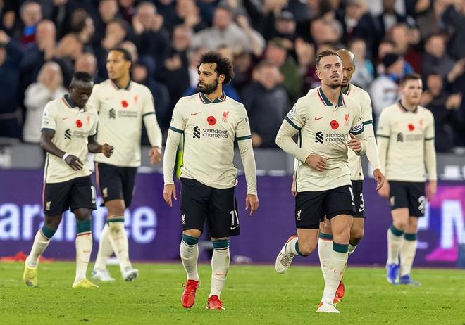 荷媒：阿贾克斯总监和滕哈格进行了长时间交谈，希望他二进宫（荷媒：阿贾克斯总监与滕哈格深度交流，期待其回归二度执教）