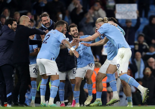 官方：恰尔汗奥卢手腕受伤退出土耳其大名单，不会出战西班牙（官方：手腕受伤，恰尔汗奥卢退出土耳其大名单，缺席战西班牙）