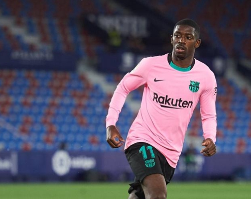 法尔克：拜仁正在为佩雷茨找寻新的外租球队，南安普顿有意（法尔克：拜仁正为佩雷茨物色新租借去处，南安普顿有意）